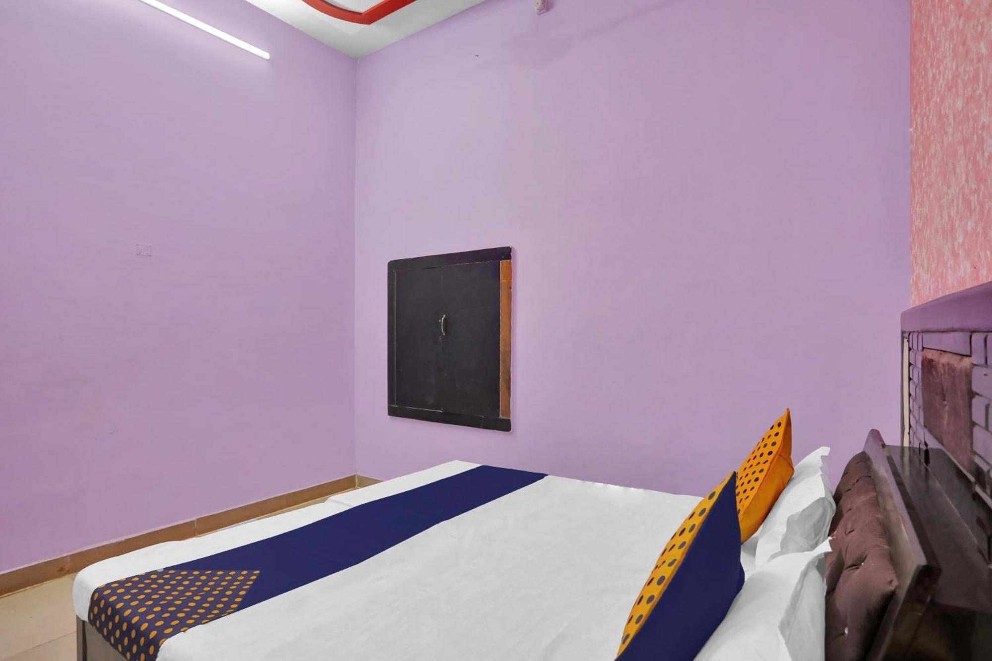 Hotel O Aniruddha Palace Mathura Exterior foto