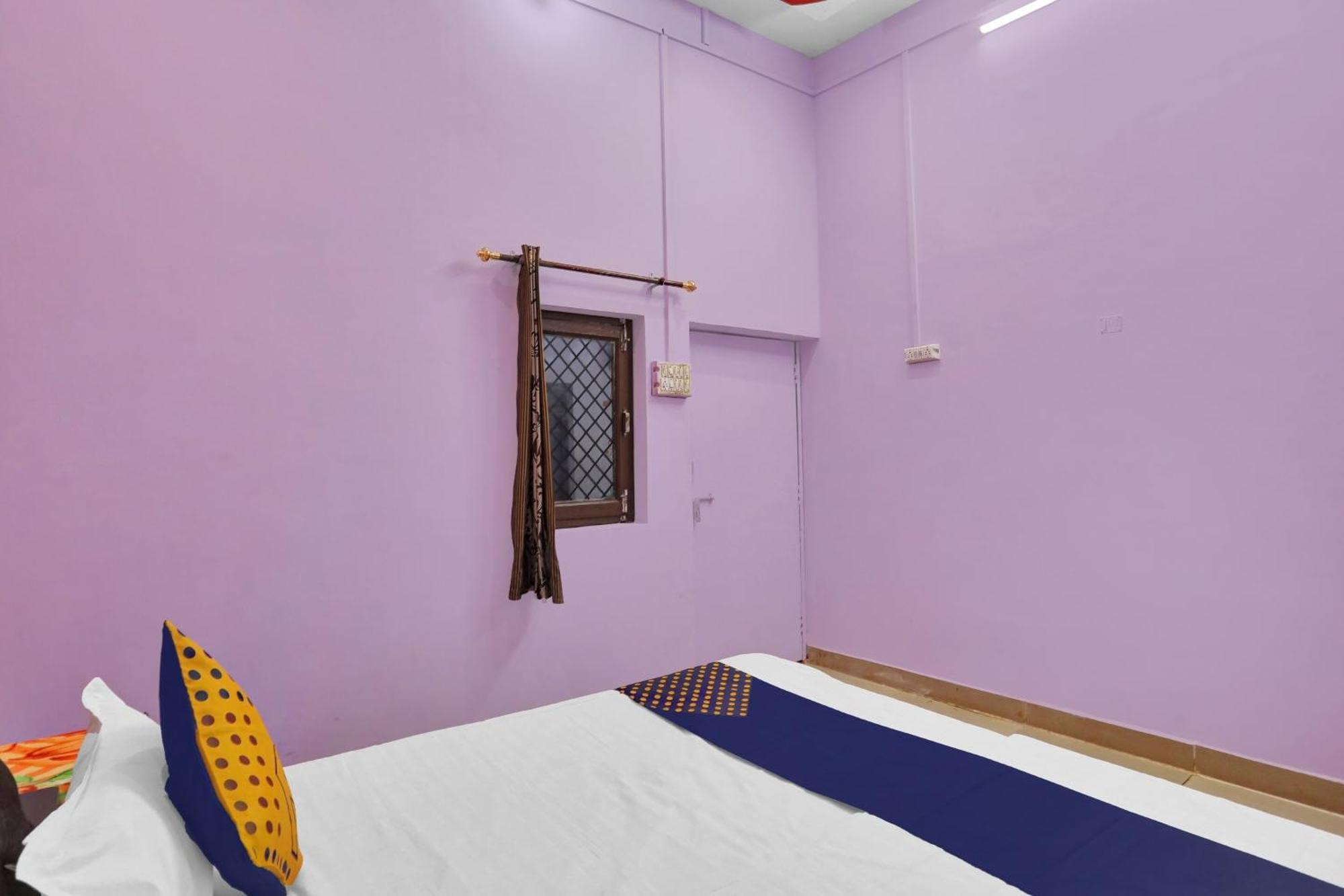 Hotel O Aniruddha Palace Mathura Exterior foto