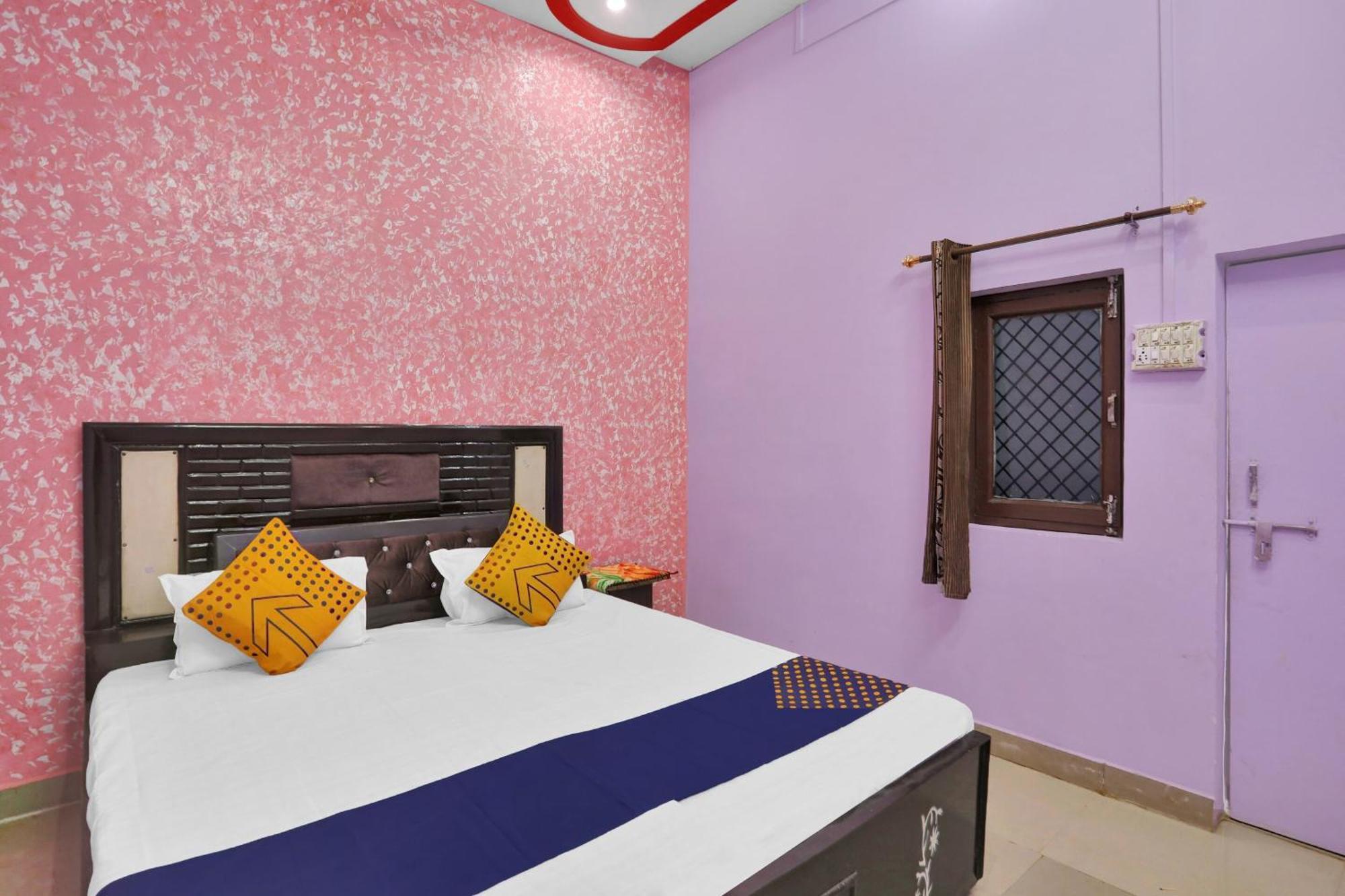 Hotel O Aniruddha Palace Mathura Exterior foto